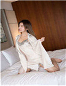 欧美fXXX性-《美景之屋4》无删减裸露版