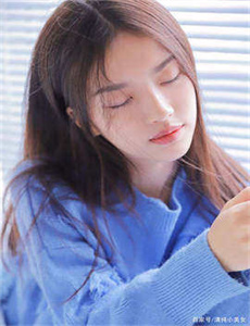 青青草视频免费观看-一边揉捏胸一边往下摸的小说