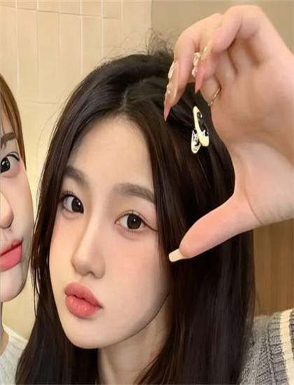 《夏日天堂》音乐配乐解析：音效设计与主题曲创作分析